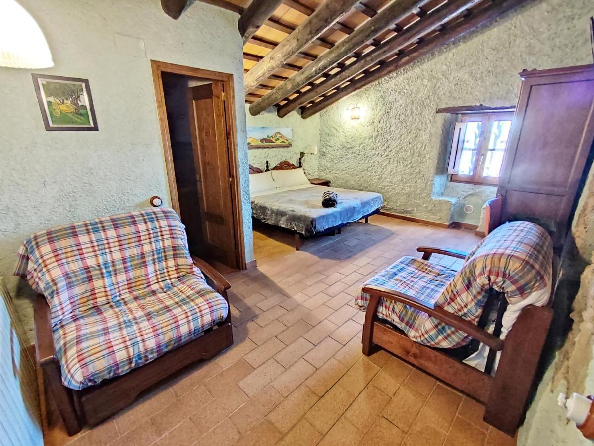 Masia Can Felip B&B Llinars del Valles Luaran gambar