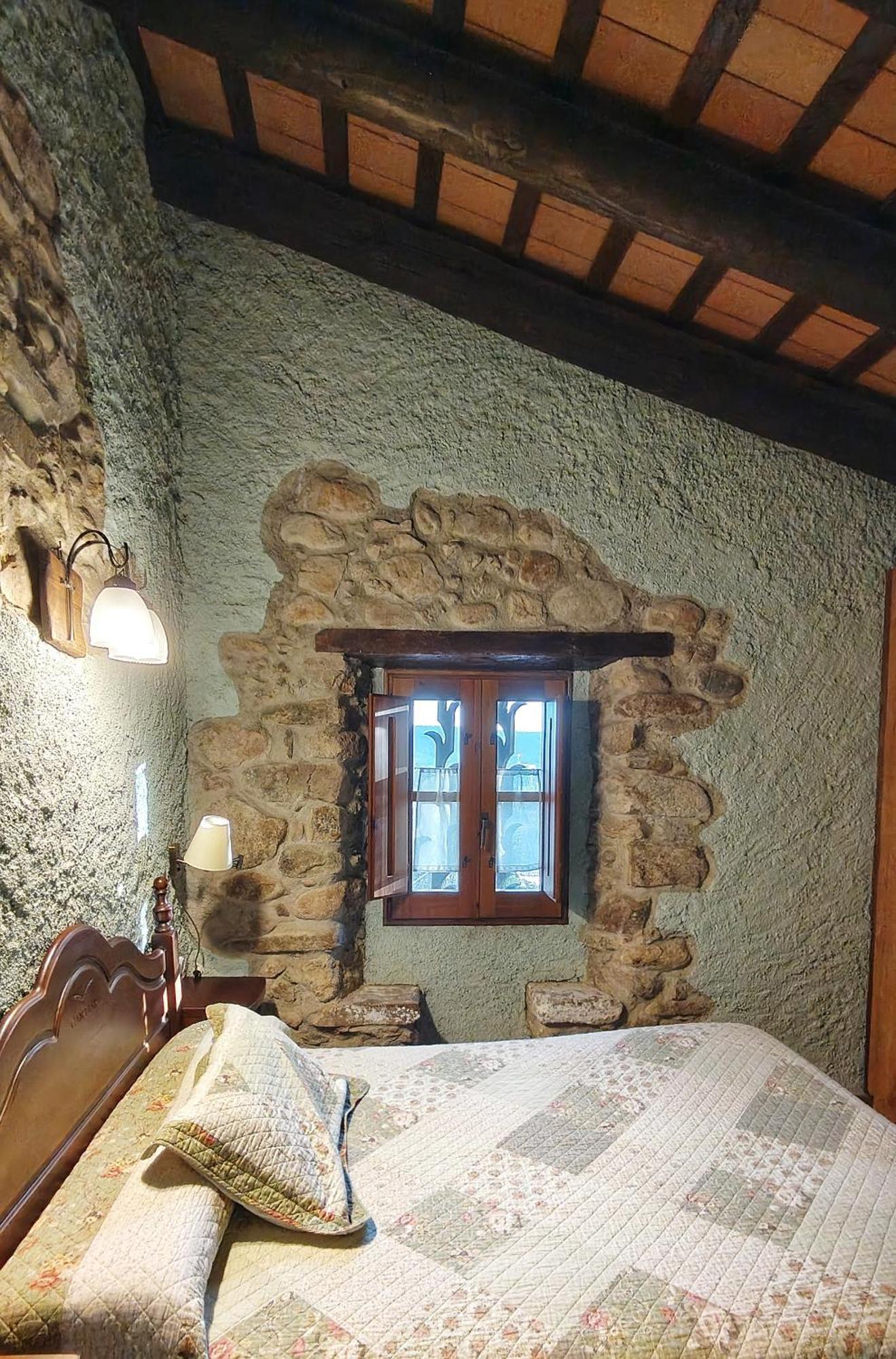 Masia Can Felip B&B Llinars del Valles Luaran gambar