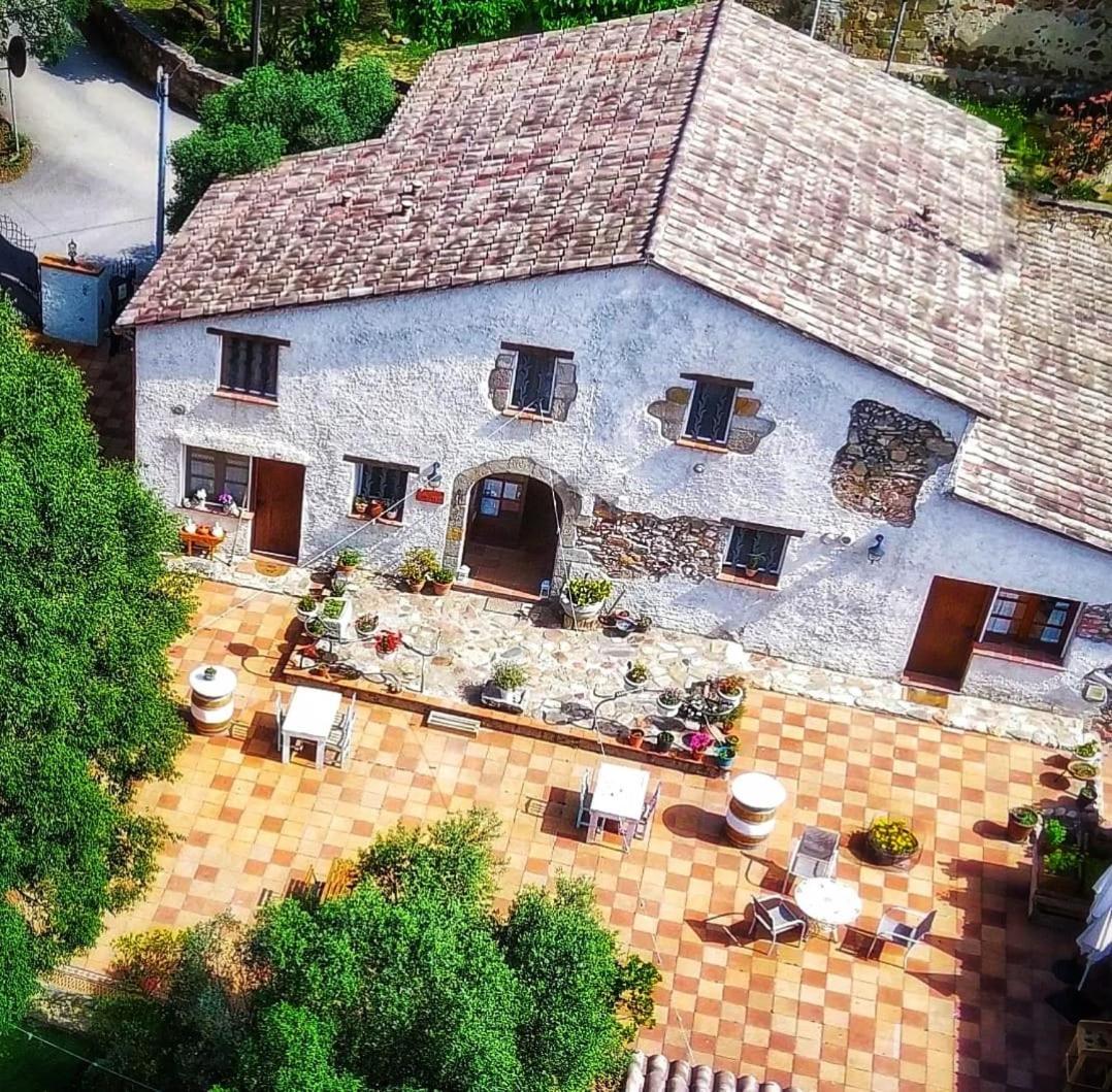 Masia Can Felip B&B Llinars del Valles Luaran gambar