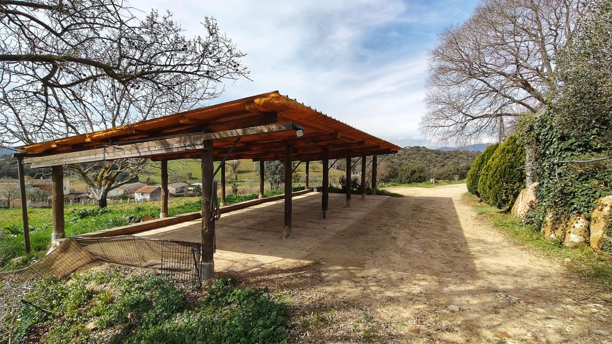 Masia Can Felip B&B Llinars del Valles Luaran gambar